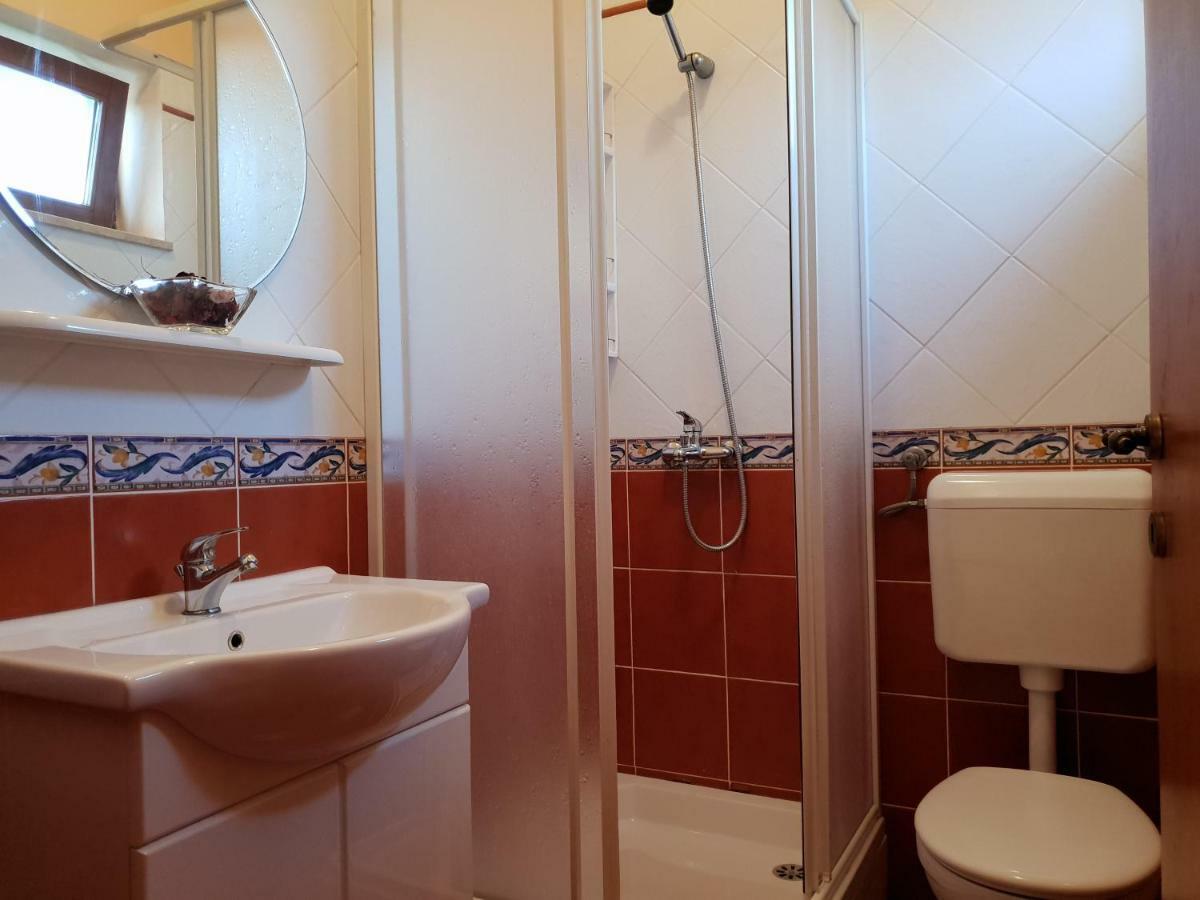 Levanda Apartment Pula Bagian luar foto
