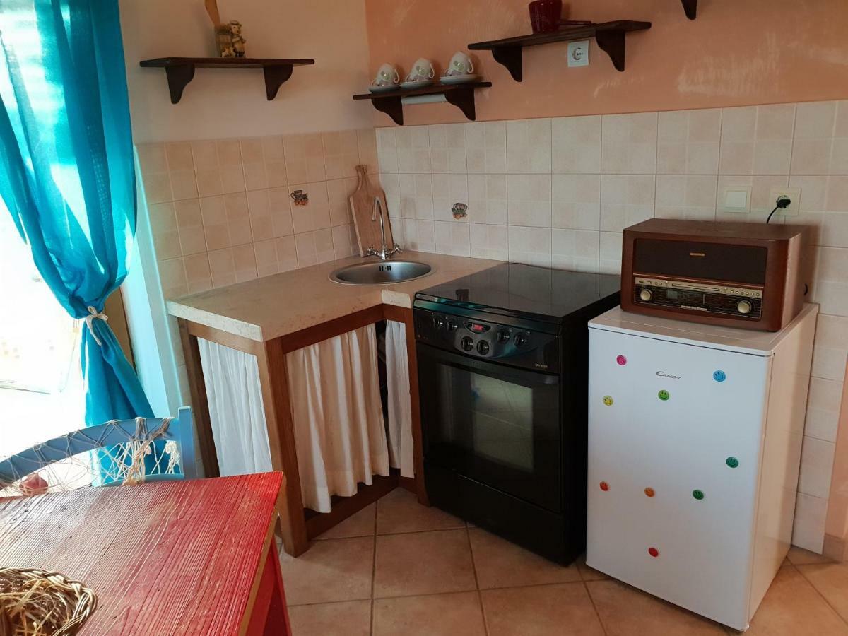 Levanda Apartment Pula Bagian luar foto